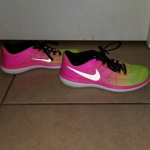 Nike youth shoes