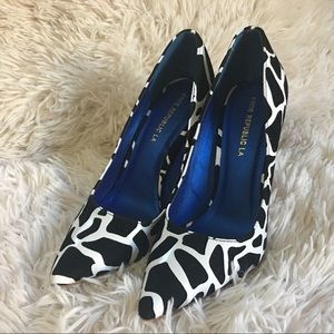 🎉 SHOE REPUBLIC LA POINTY PUMPS🎉