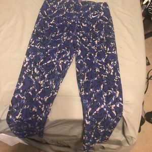 Nike blue pattern capris