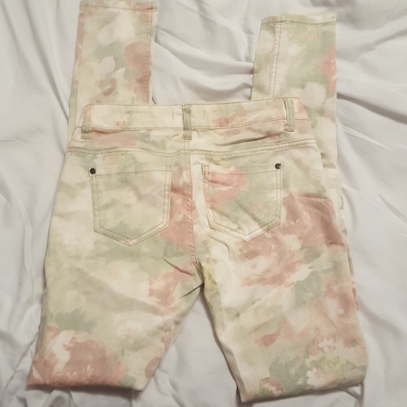 Flower patterned jeans - Picture 2 of 3