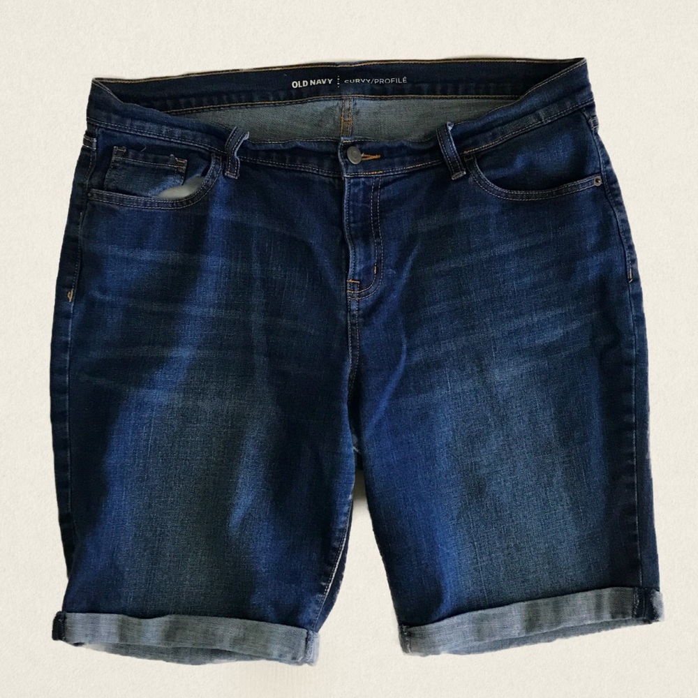 Old Navy Curvy Bermuda Shorts