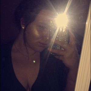 Meet your Posher, Jasmine