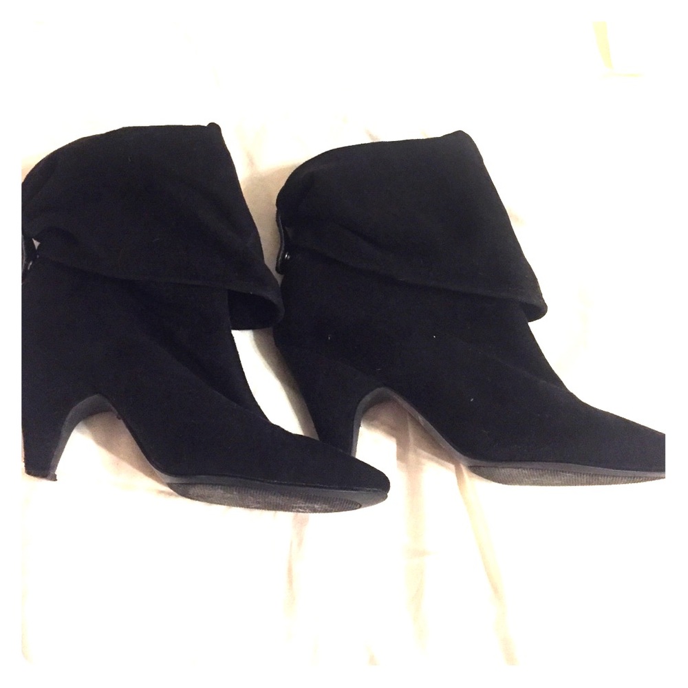 Black Suede Kitten Heeled Ankle Bootie