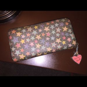 Dooney & Bourne star wallet