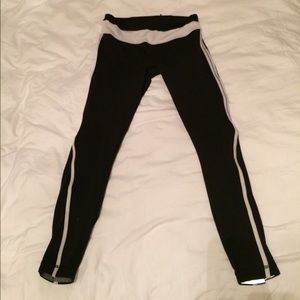 Black & White 7/8 Lululemon Running Leggings Sz: 6