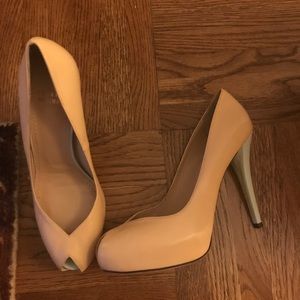 Stuart Weitzman nude leather heels