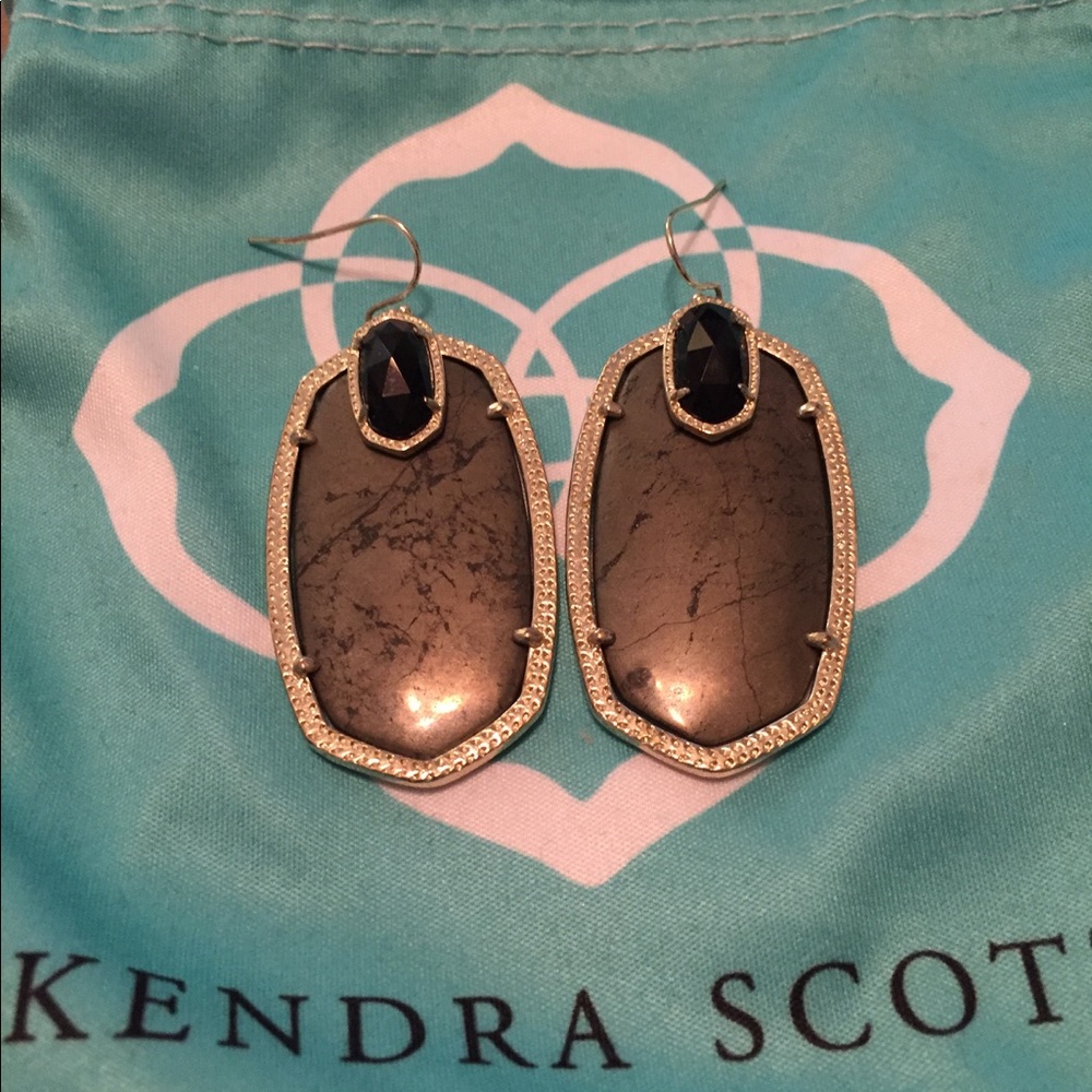 Kendra Scott Darcy earrings