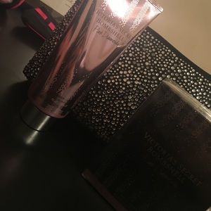 Pink diamonds perfume and lotion set