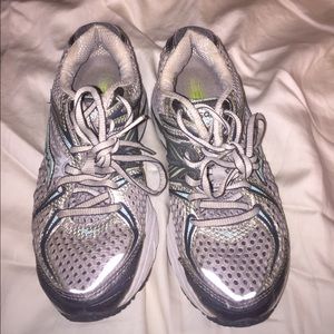 Teal and Grey Saucony Running Sneakers