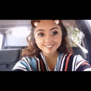Meet your Posher, Analisette