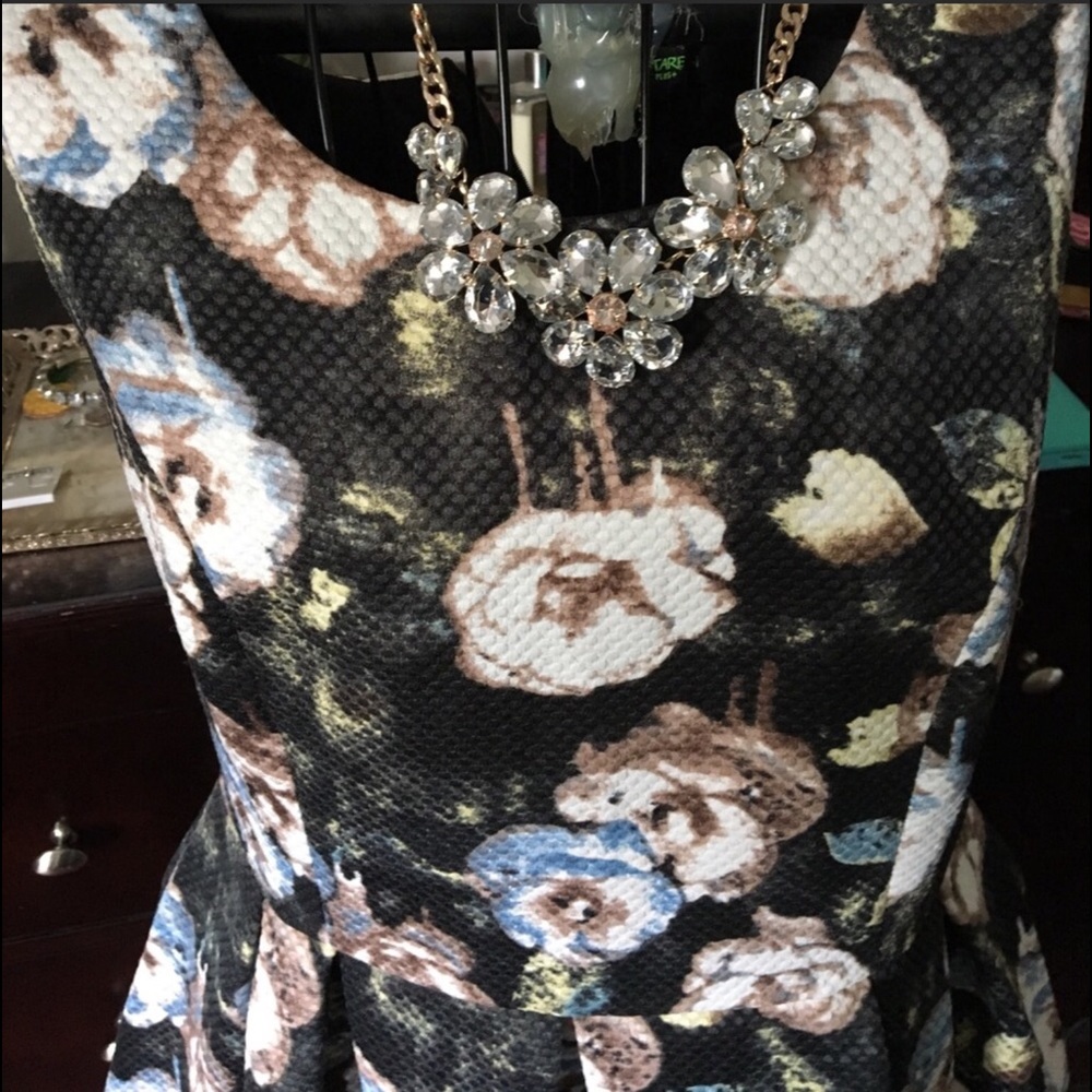 ❗️MOVING SALE ‼️Cute dress