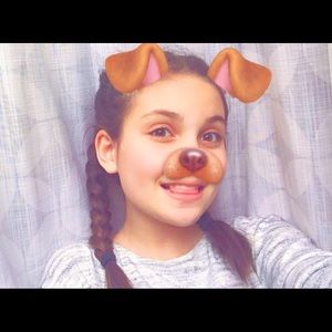 Meet your Posher, Mia