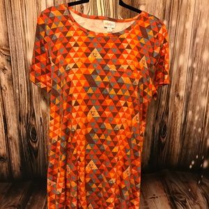Worn Once LuLaRoe quilt pattern Carly! Size small