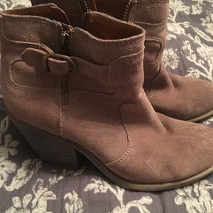 Lucky Brand Taupe suede booties - Sz 7.5