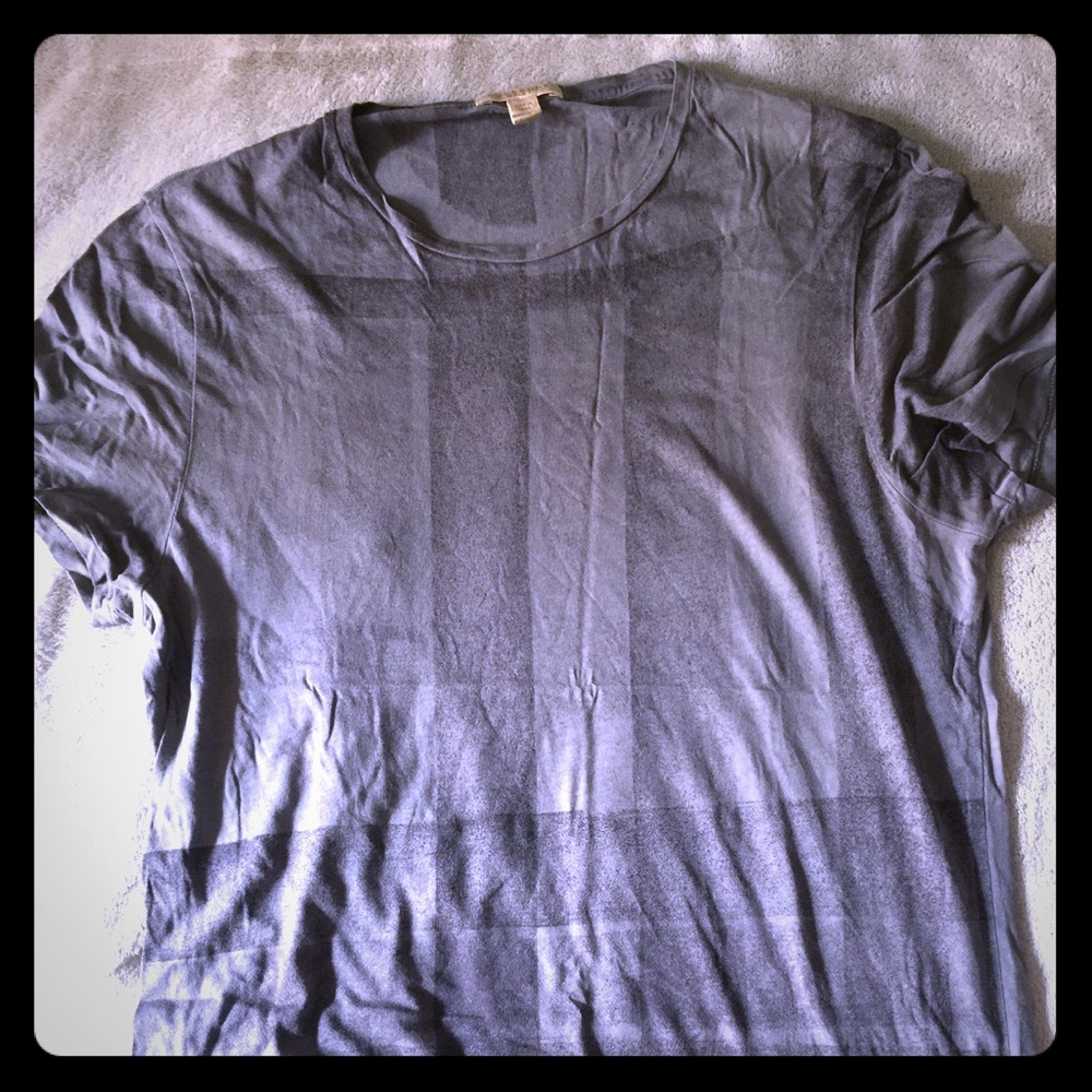 Burberry t-shirt