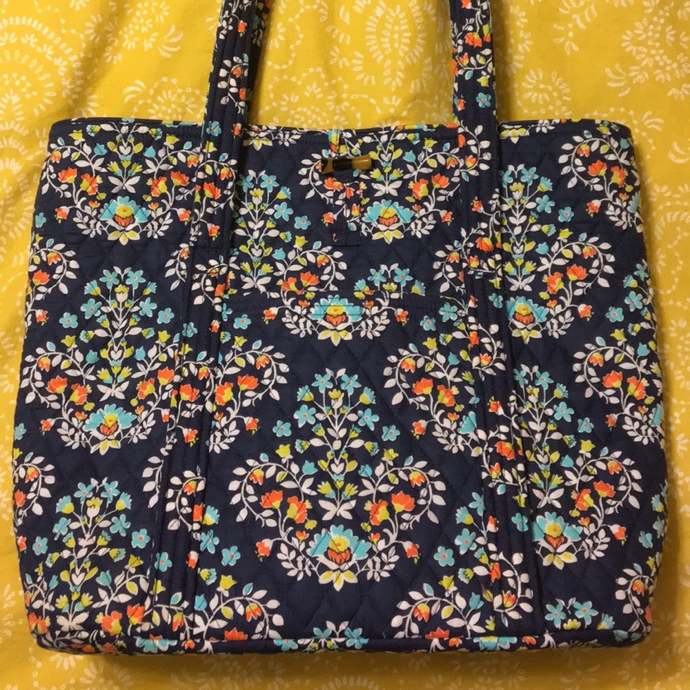 Large Chandelier Vera Bradley Tote & Lanyard