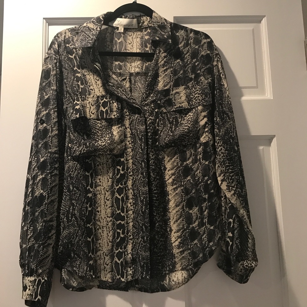 Sneak skin blouse