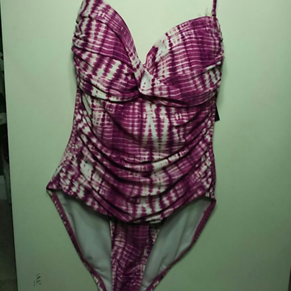 **NWT** LA BLANCA purple tye dye swimsuit
