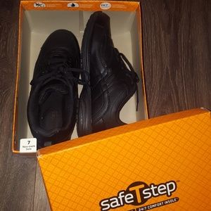 minnetonka tramper boot