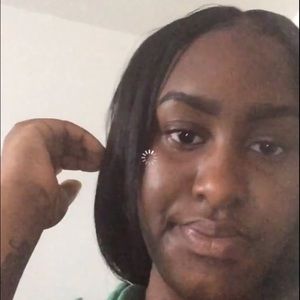 Meet your Posher, Clarke