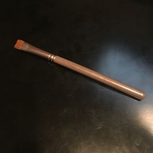 MAC travel size eye liner brush