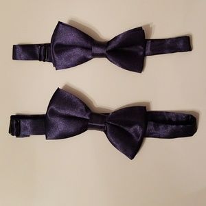 2 kids navy blue bow ties. NWOT!