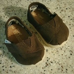 Toms size 2 Infants