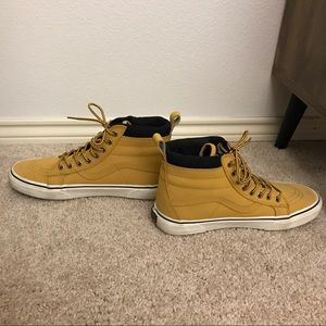 SK8-Hi Weatherized Vans