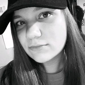 Meet your Posher, Evie