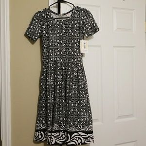 BNWT XS  Lularoe Amelia