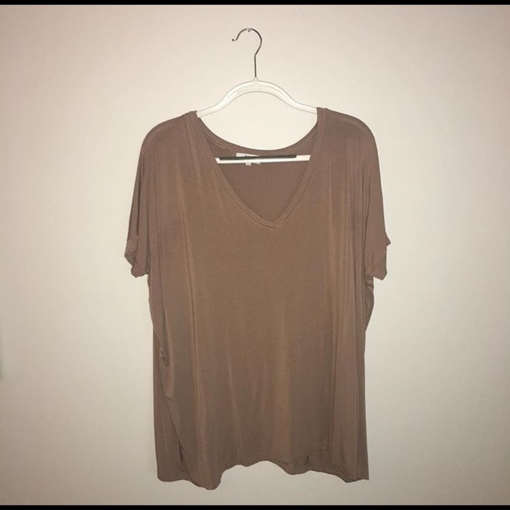 Slight V-Neck Top