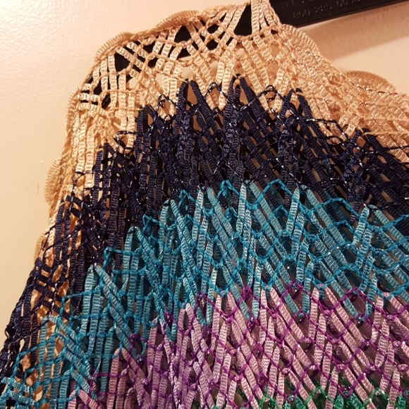 Top - Picture 2 of 3