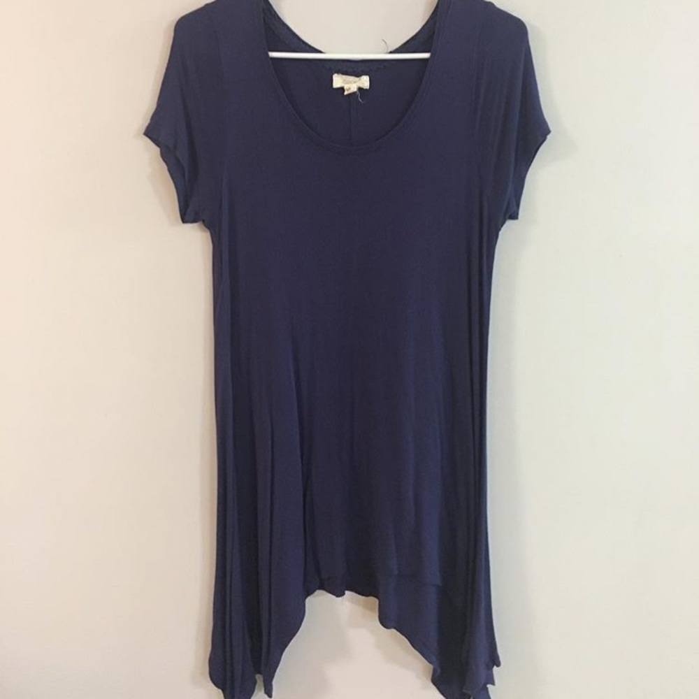 Top with high-low bottom