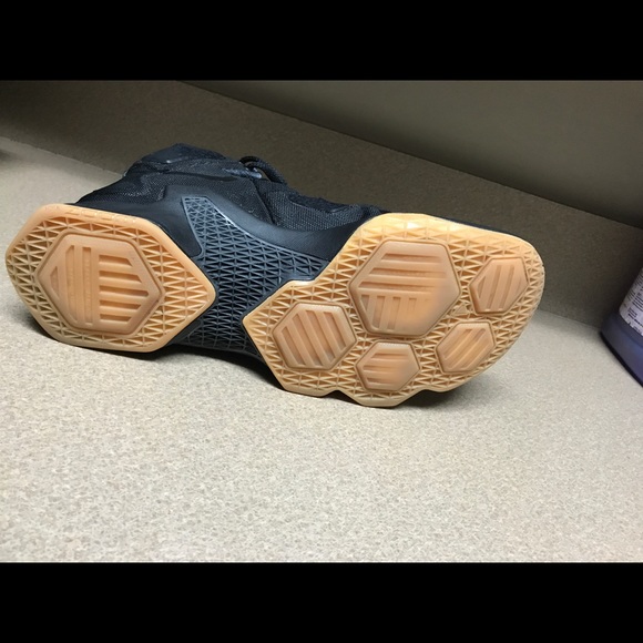 Nike Lebron 13 All Black - Picture 6 of 8