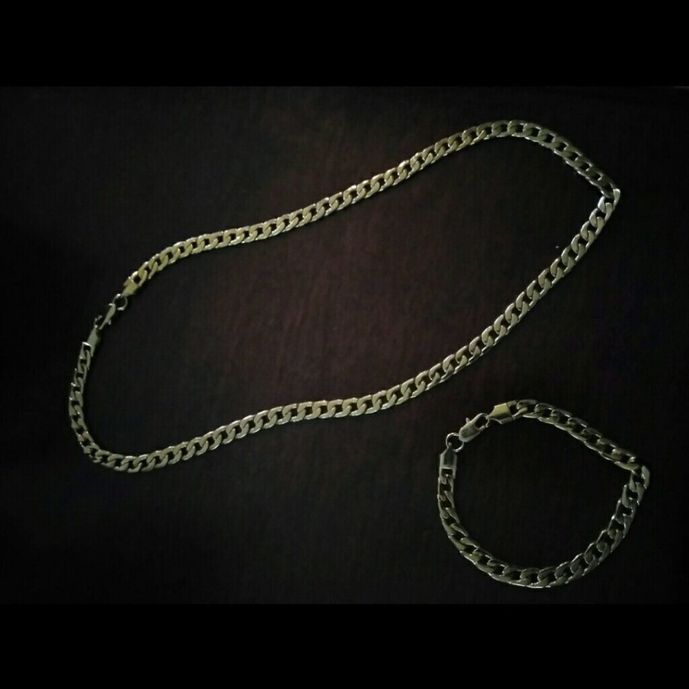 Stainless steel gold plated necklace and bracelet