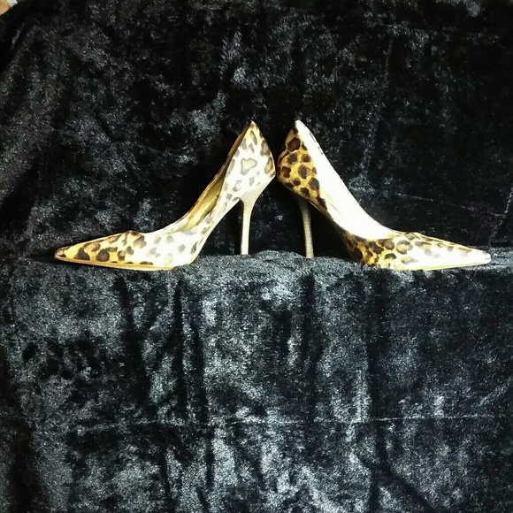 Heels - Picture 2 of 4