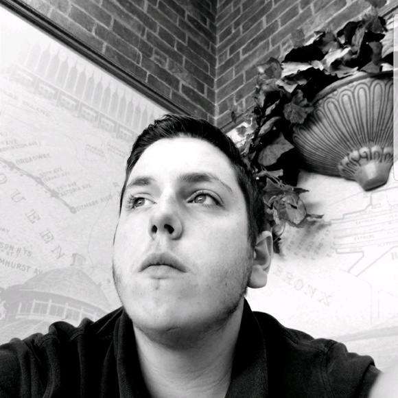 Meet your Posher, Andrew - Picture 1 of 1