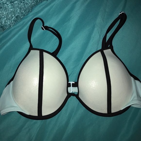 ❗️SOLD❗️VS PINK Super Cute Bikini Set - Picture 2 of 7