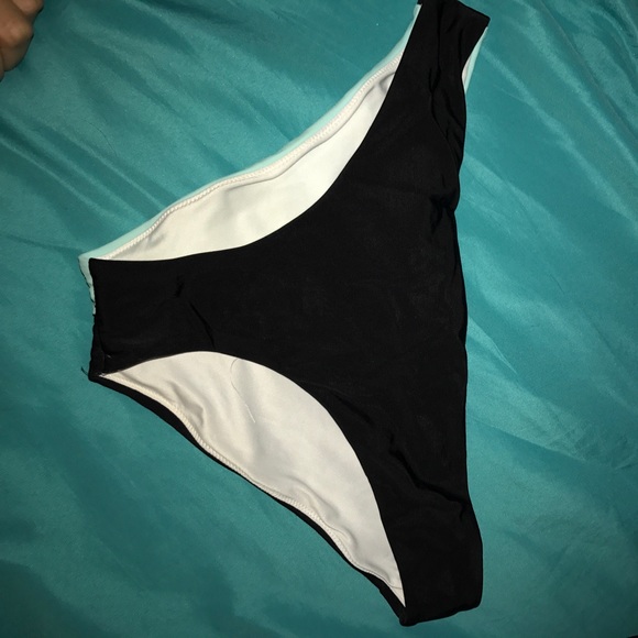 ❗️SOLD❗️VS PINK Super Cute Bikini Set - Picture 5 of 7