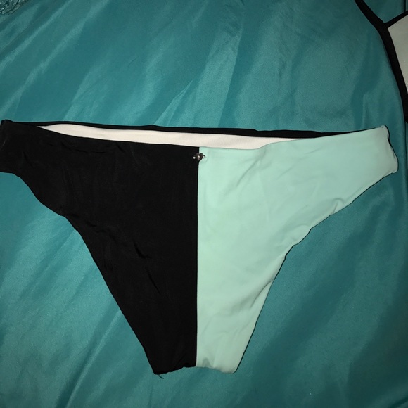 ❗️SOLD❗️VS PINK Super Cute Bikini Set - Picture 6 of 7