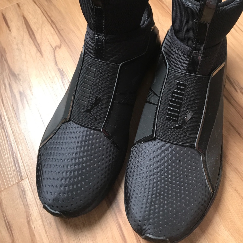 FIERCE CORE WOMEN’S TRAINING SHOES