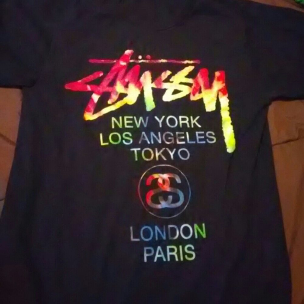 STUSSY TSHIRT