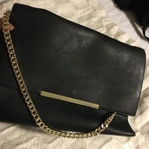 Black shoulder bag!