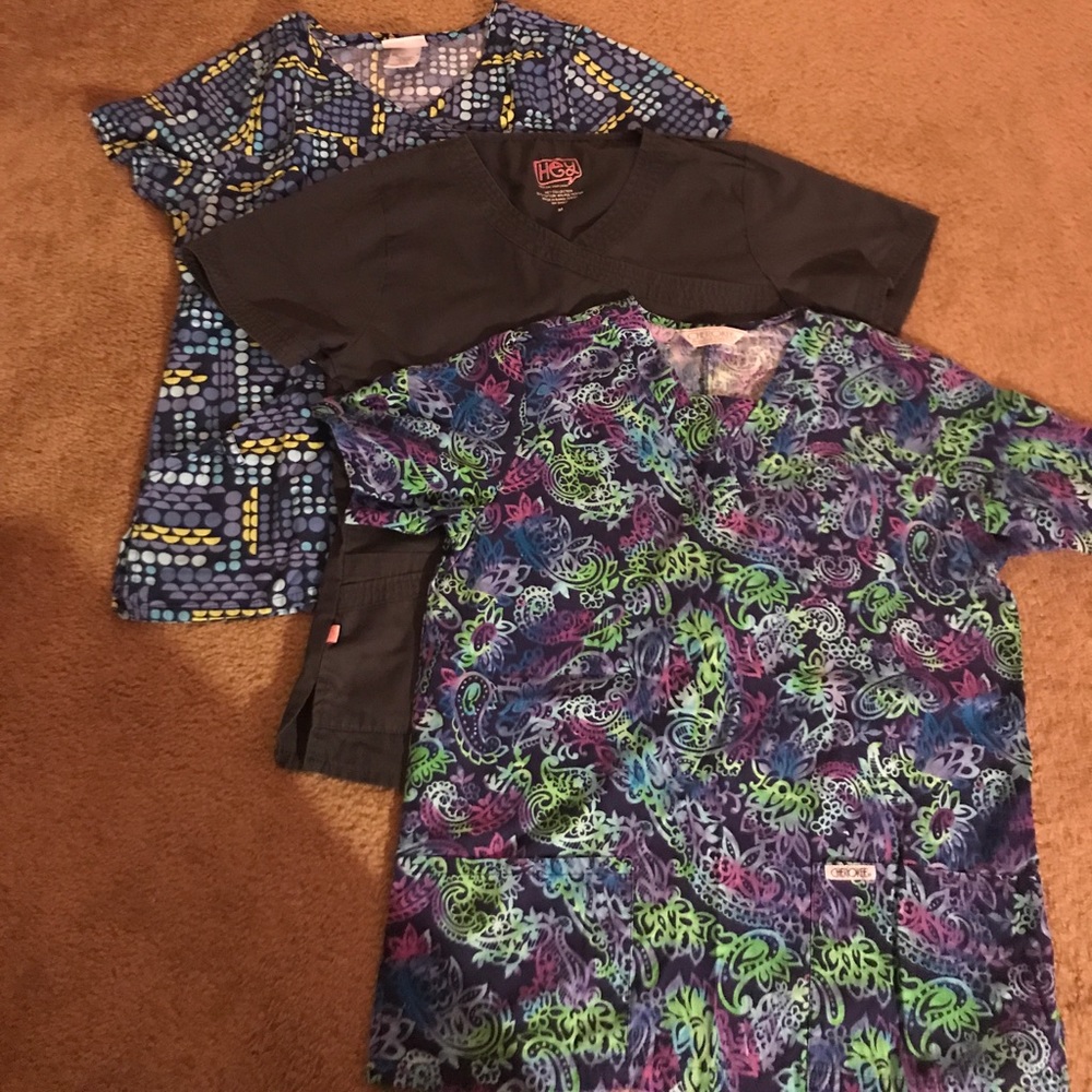 Scrub tops bundle of 3