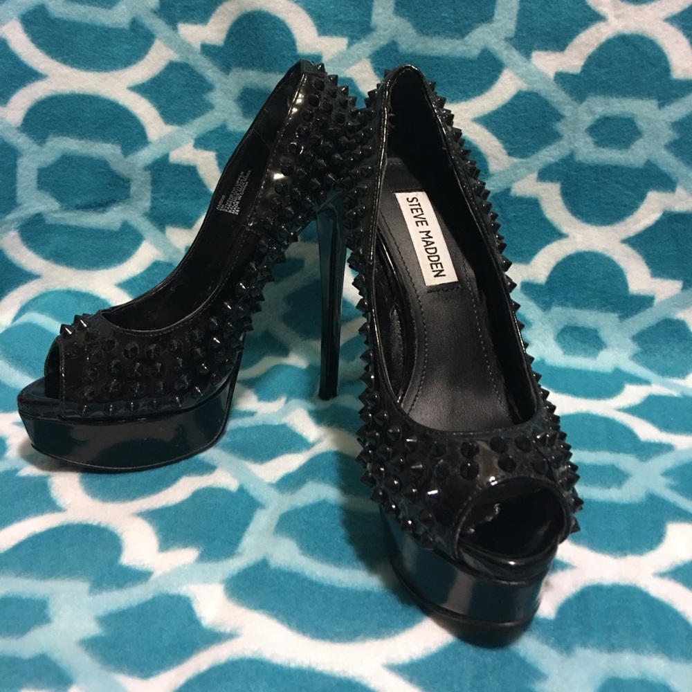 Steve Madden Babylon - G Black Studded Heels