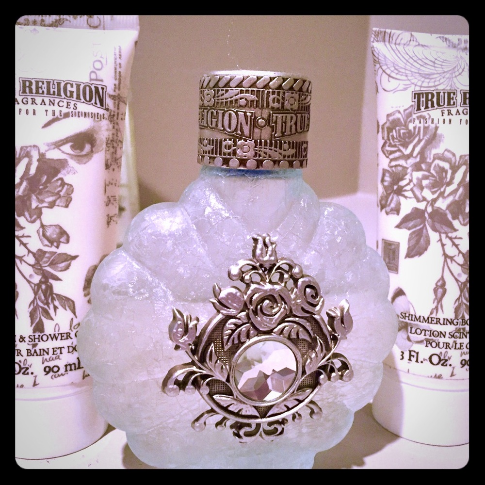 🌺🌸 True Religion Eau de Parfum collection