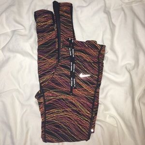 Vibrant reflective Nike running leggings w mesh