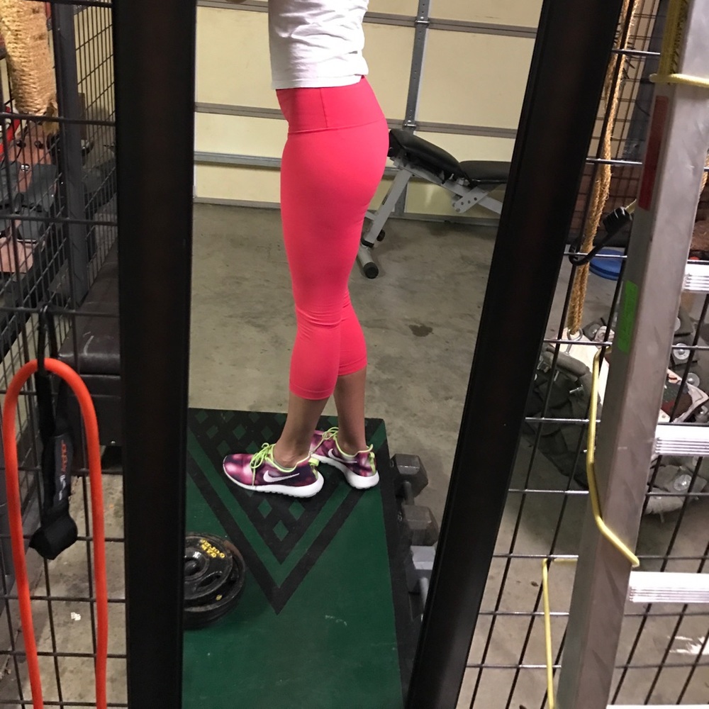 LULU Lemon High times 7/8 Capri Workout Pants