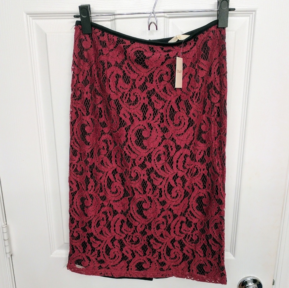 Lace pencil skirt