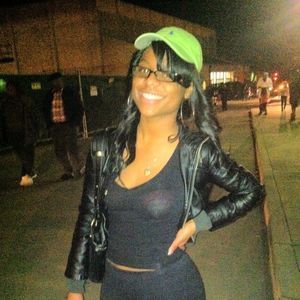 Meet your Posher, Nicia